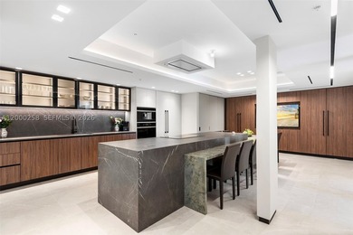 Discover luxury living in this fully furnished turnkey penthouse - photo 2