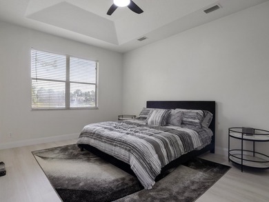 Completely remodeled 3-bedroom , 3-bathroom residence located in - photo 9