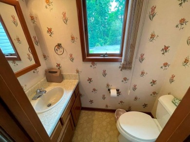 Exclusive Ridgetop Retreat Overlooking Wytheville Golf Club!