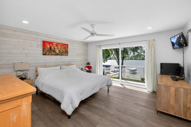 Thoroughly remodeled, redesigned 2-BD, 2-BA, 2,581-sq-ft - photo 16