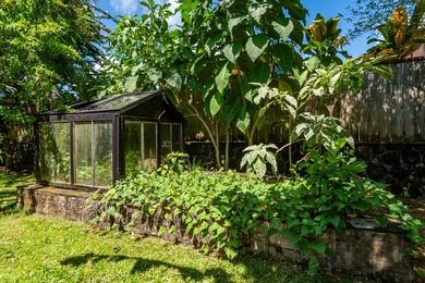 Welcome to this beautifully updated and meticulously maintained - photo 21