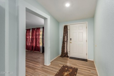 Extraordinarily upgraded 3 bed/2 bath on a large corner cul de