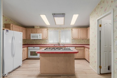 Extraordinarily upgraded 3 bed/2 bath on a large corner cul de