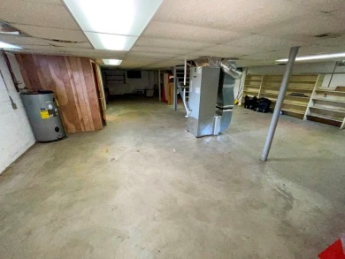 Exclusive Ridgetop Retreat Overlooking Wytheville Golf Club!