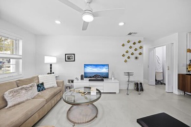 This stunning 2 bedroom, 2 bath villa in the desirable Limetree - photo 7