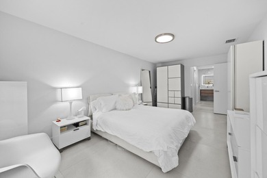 This stunning 2 bedroom, 2 bath villa in the desirable Limetree - photo 8
