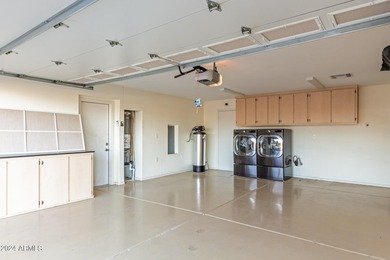 Extraordinarily upgraded 3 bed/2 bath on a large corner cul de