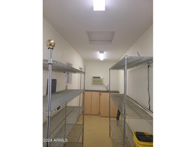 Extraordinarily upgraded 3 bed/2 bath on a large corner cul de