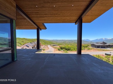 Welcome to Halo Crest. Approach a grand covered front patio - photo 6