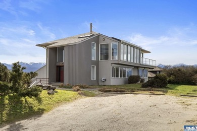 Exquisite views of the Strait of Juan de Fuca and the Olympic - photo 8