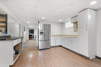 Welcome to your new home! This charming, move-in-ready - photo 18