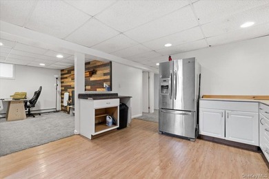 Welcome to your new home! This charming, move-in-ready - photo 19