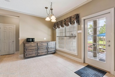 Welcome to 121 Silver Bluff Circle - a beautiful home offering - photo 10