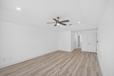 Welcome to this beautiful home located in the heart of Destin - photo 23