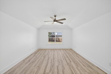 Welcome to this beautiful home located in the heart of Destin - photo 24