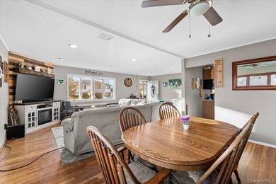 Welcome to your new home! This charming, move-in-ready - photo 27