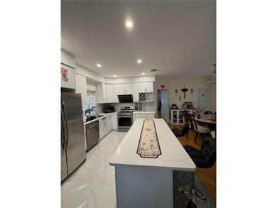 Welcome to this spacious and beautifully updated 4-bedroom home - photo 8