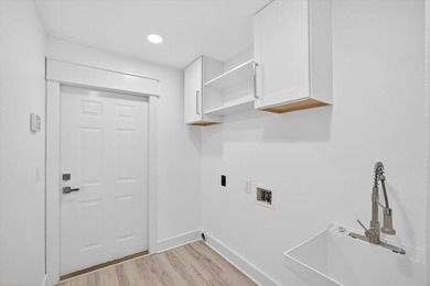 Welcome to this beautiful home located in the heart of Destin - photo 29