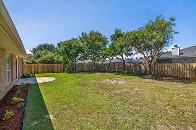 Welcome to this beautiful home located in the heart of Destin - photo 33