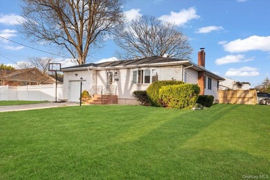 Welcome to your new home! This charming, move-in-ready - photo 34