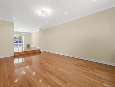 First time on the market. Move-in ready brick single-family home - photo 4