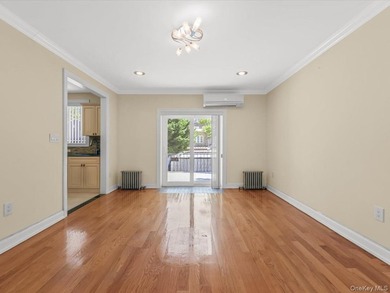 First time on the market. Move-in ready brick single-family home - photo 6