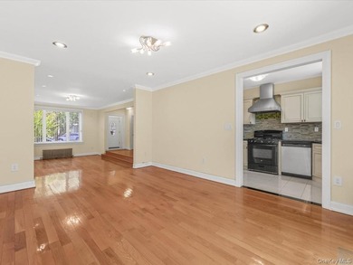 First time on the market. Move-in ready brick single-family home - photo 7