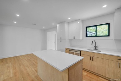 LIVING LUXURY In The Heart Of Center Moriches! This Hamptons - photo 10