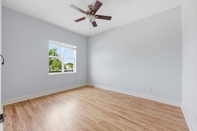 Live in the heart of it all without sacrificing the feel of home - photo 20