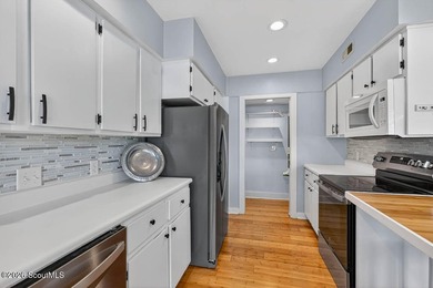 Coveted 3 bedroom, 3 bath Fairway Villas condominium in Sea - photo 24