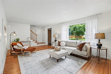 This beautifully maintained 3-bedroom Colonial offers timeless - photo 5