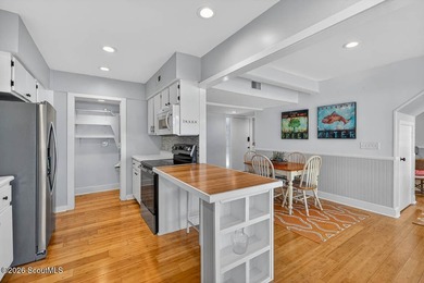Coveted 3 bedroom, 3 bath Fairway Villas condominium in Sea - photo 26