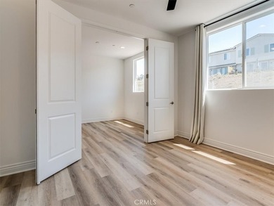 With 3 bedrooms, 2.5 bathrooms, dedicated office, 2,107 sqft of - photo 27