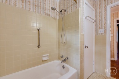 Welcome to 750 Glenwood Drive, a beautifully updated 3 bedroom - photo 30