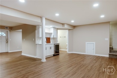 Welcome to 750 Glenwood Drive, a beautifully updated 3 bedroom - photo 31