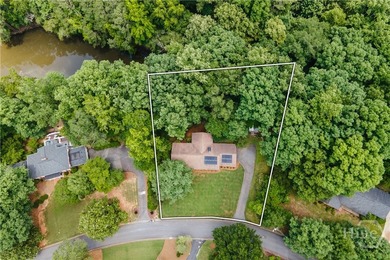 Welcome to 750 Glenwood Drive, a beautifully updated 3 bedroom - photo 49
