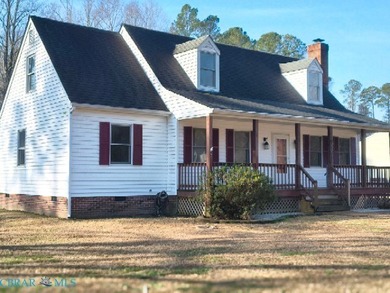 Saluda - 4 bedrooms, 2 1/2 baths... 1500 SF cape located at - photo 3