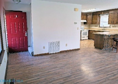 Saluda - 4 bedrooms, 2 1/2 baths... 1500 SF cape located at - photo 5