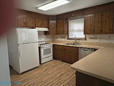 Saluda - 4 bedrooms, 2 1/2 baths... 1500 SF cape located at - photo 8