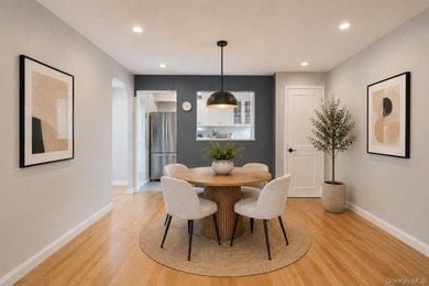 Beautifully renovated Two Bedroom Cooperative Upper Level Garden - photo 3