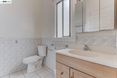 GREAT INVESTMENT! Live upstairs. Rent downstairs. Let San - photo 17