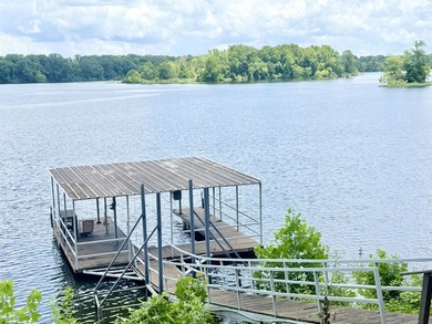 This waterfront home sits on Pickwick Lake. With 119 ft of - photo 27