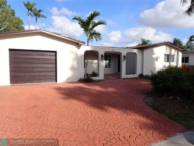 Lake Home For Sale in Pembroke Pines, Florida