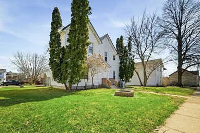 Great duplex for sale in Eau Claire's Cannery District! This - photo 2