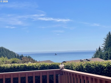 Enjoy coastal living with Pacific Ocean views from this - photo 4