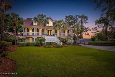 Welcome to your own private coastal retreat! This stunning Cape - photo 2