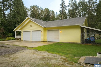 Tucked into the sought-after Panorama Vista community near - photo 3