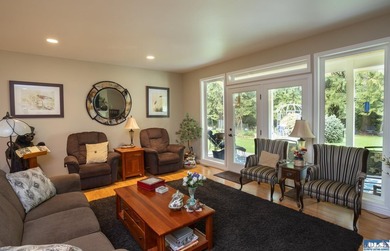 Tucked into the sought-after Panorama Vista community near - photo 5