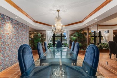 Corner unit in immaculate condition showcasing beautiful - photo 6