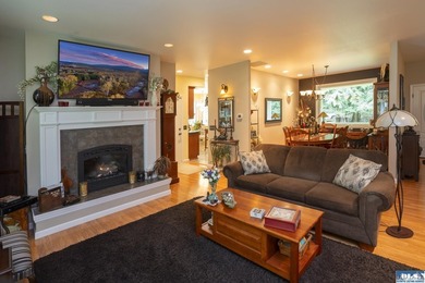 Tucked into the sought-after Panorama Vista community near - photo 6